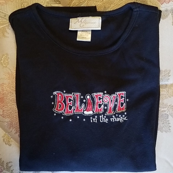 Embroidered Holiday t-shirts - Picture 2 of 7